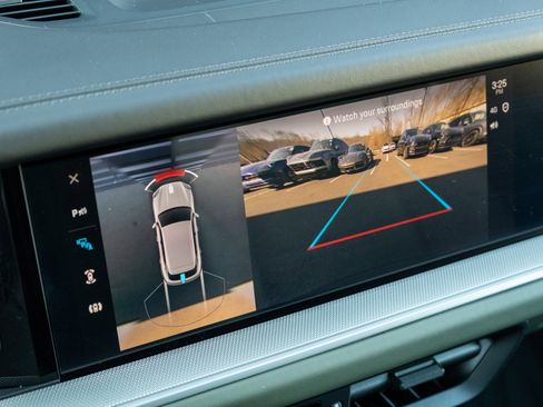 Certified 2024 Porsche Cayenne image 32