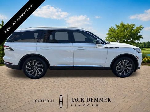 Certified 2025 Lincoln Aviator AWD image 8