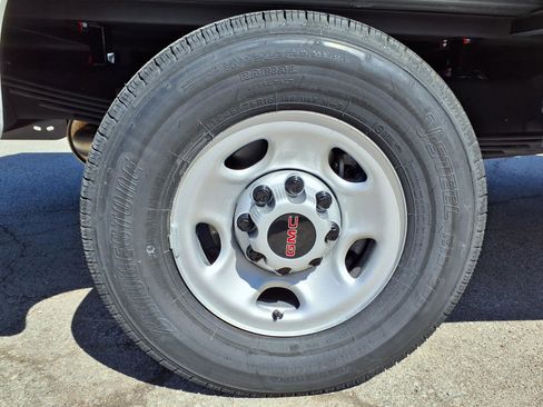New 2025 GMC Savana 3500 w/ Power Convenience Package RWD image 22