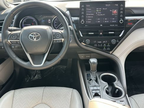 Used 2021 Toyota Camry XLE w/ Navigation Upgrade Package FWD image 22