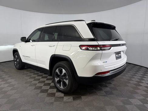 Used 2023 Jeep Grand Cherokee 4WD 4xe image 10