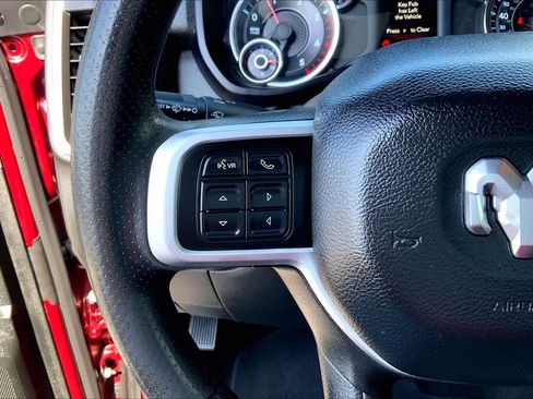 Used 2022 RAM 2500 Big Horn AWD/4WD image 20