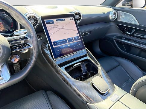 Used 2022 Mercedes-Benz SL 63 AMG 4MATIC image 31