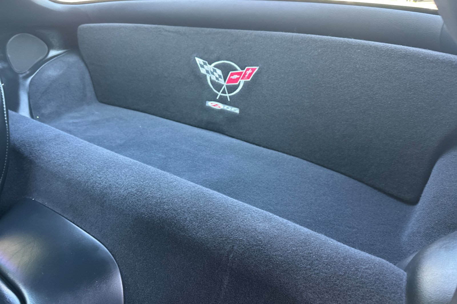 Used 2003 Chevrolet Corvette Z06 w/ Memory Package, 3 Drivers RWD image 12