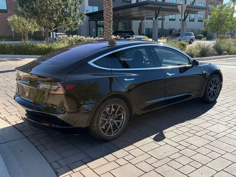 Used 2018 Tesla Model 3 Long Range RWD image 5