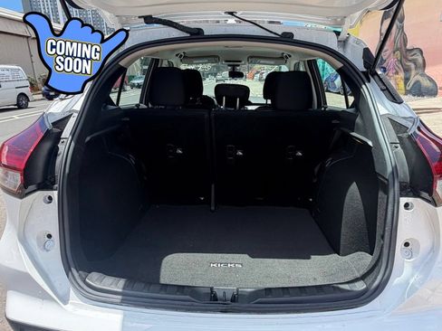 Used 2023 Nissan Kicks SV FWD image 8