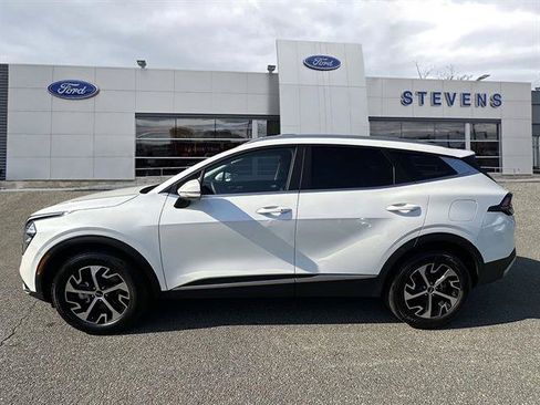 Used 2023 Kia Sportage EX AWD/4WD image 3