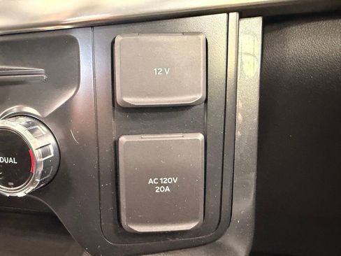 Used 2022 Ford F150 Lariat w/ Equipment Group 502A High AWD/4WD image 41