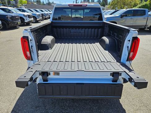 New 2026 GMC Sierra 1500 SLT AWD/4WD image 12