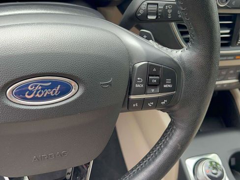 Used 2020 Ford Escape Titanium AWD/4WD image 21