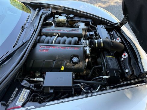 Used 2005 Chevrolet Corvette Convertible w/ Preferred Equipment Group RWD image 65