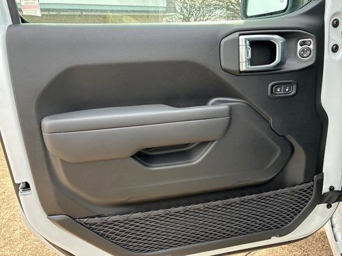 New 2026 Jeep Gladiator Sport image 10