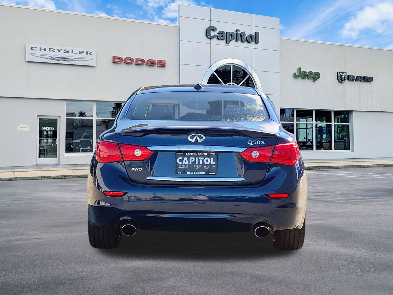Used 2017 INFINITI Q50 Sport AWD/4WD image 4