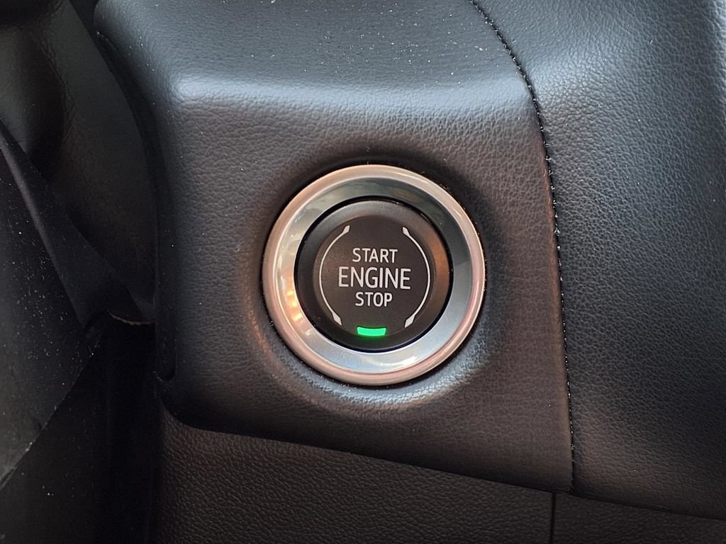 Used 2022 GMC Yukon XL AT4 w/ Max Trailering Package AWD/4WD image 8