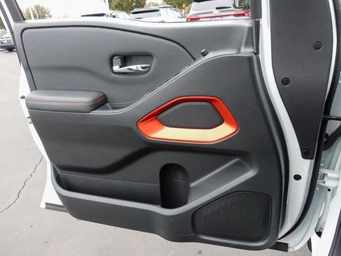 Used 2024 Nissan Frontier PRO-4X w/ Pro Convenience Package image 25