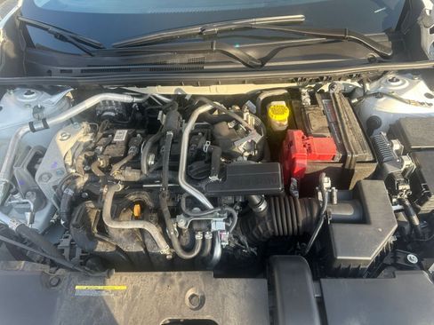 Used 2025 Nissan Sentra SV FWD image 30