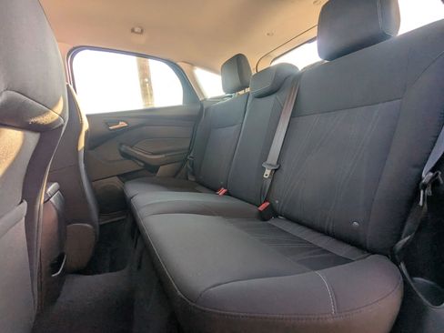 Used 2015 Ford Focus SE image 11