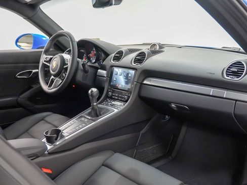 Used 2024 Porsche 718 Cayman S image 15