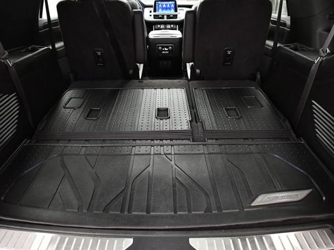 Used 2023 Chevrolet Tahoe Z71 AWD/4WD image 52