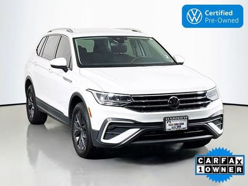 Used 2022 Volkswagen Tiguan SE image 1