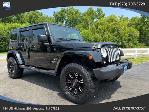 Used 2017 Jeep Wrangler Unlimited Sahara w/ Connectivity Group AWD/4WD image 1