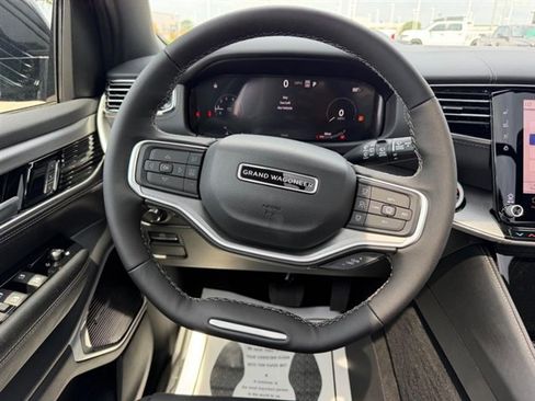 New 2026 Jeep Grand Wagoneer Limited AWD/4WD image 15