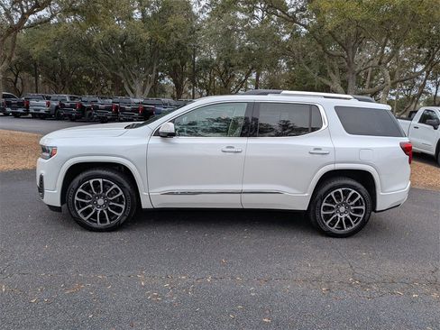 Used 2020 GMC Acadia Denali w/ LPO, Floor Liner Package image 7