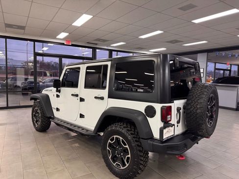 Used 2016 Jeep Wrangler Unlimited Rubicon image 3