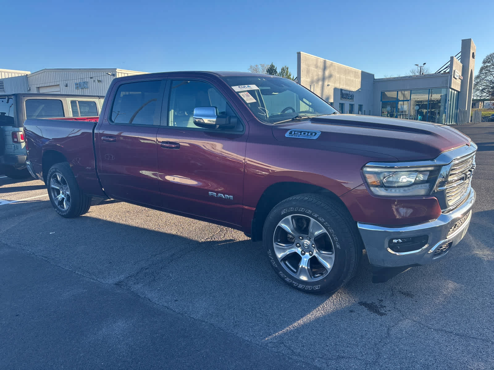 Used 2023 RAM 1500 Laramie AWD/4WD image 3