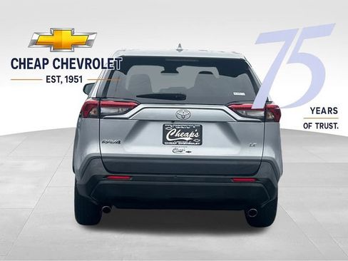 Used 2024 Toyota RAV4 LE FWD image 4