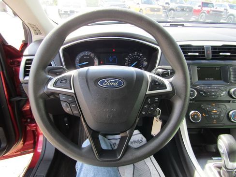 Used 2014 Ford Fusion S FWD image 21