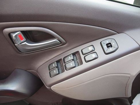 Used 2015 Hyundai Tucson SE FWD image 8
