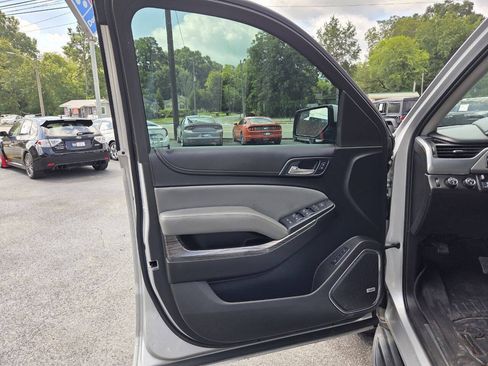 Used 2015 Chevrolet Suburban LT AWD/4WD image 9