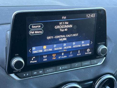 Used 2021 Nissan Sentra SV image 18