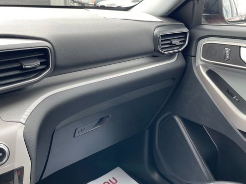 Used 2023 Ford Explorer XLT w/ Equipment Group 202A image 27