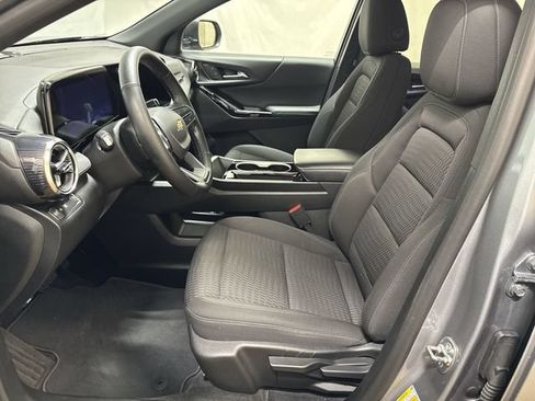 Certified 2025 Chevrolet Equinox LT w/ Safety and Technology Package FWD image 10