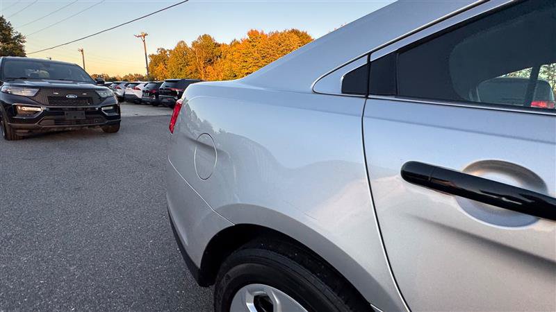 Used 2015 Ford Taurus Police Interceptor AWD image 24