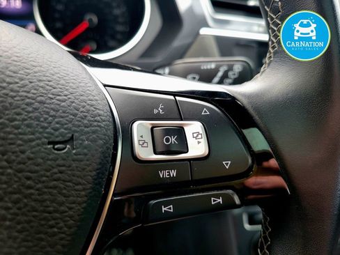 Used 2021 Volkswagen Tiguan SE R-Line image 18