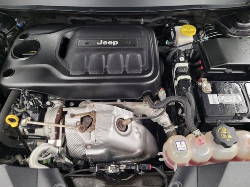Used 2020 Jeep Cherokee High Altitude AWD/4WD image 30