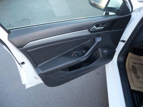 Used 2024 Volkswagen Jetta S image 17