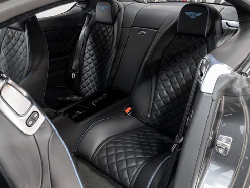Used 2017 Bentley Continental GT image 36