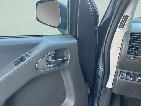 Used 2017 Nissan Frontier SV RWD image 12