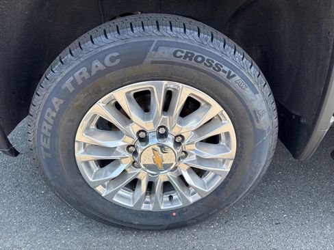 Used 2022 Chevrolet Silverado 3500 High Country w/ Z71 Off-Road Package image 11