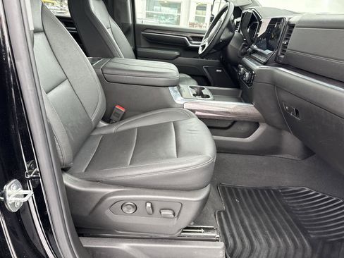 Used 2024 Chevrolet Silverado 2500 LTZ w/ LTZ Plus Package image 17