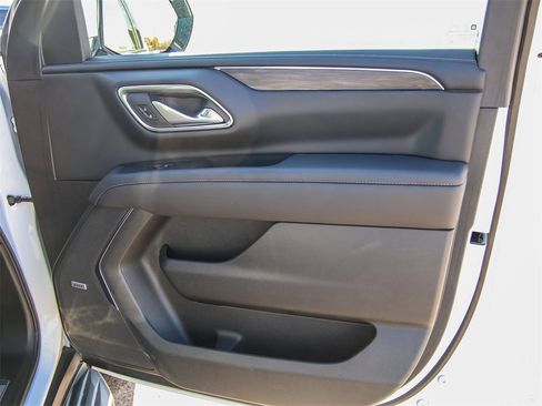 Used 2024 Chevrolet Tahoe LT w/ Luxury Package image 19