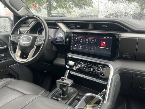 Used 2023 GMC Sierra 1500 Denali AWD/4WD image 4