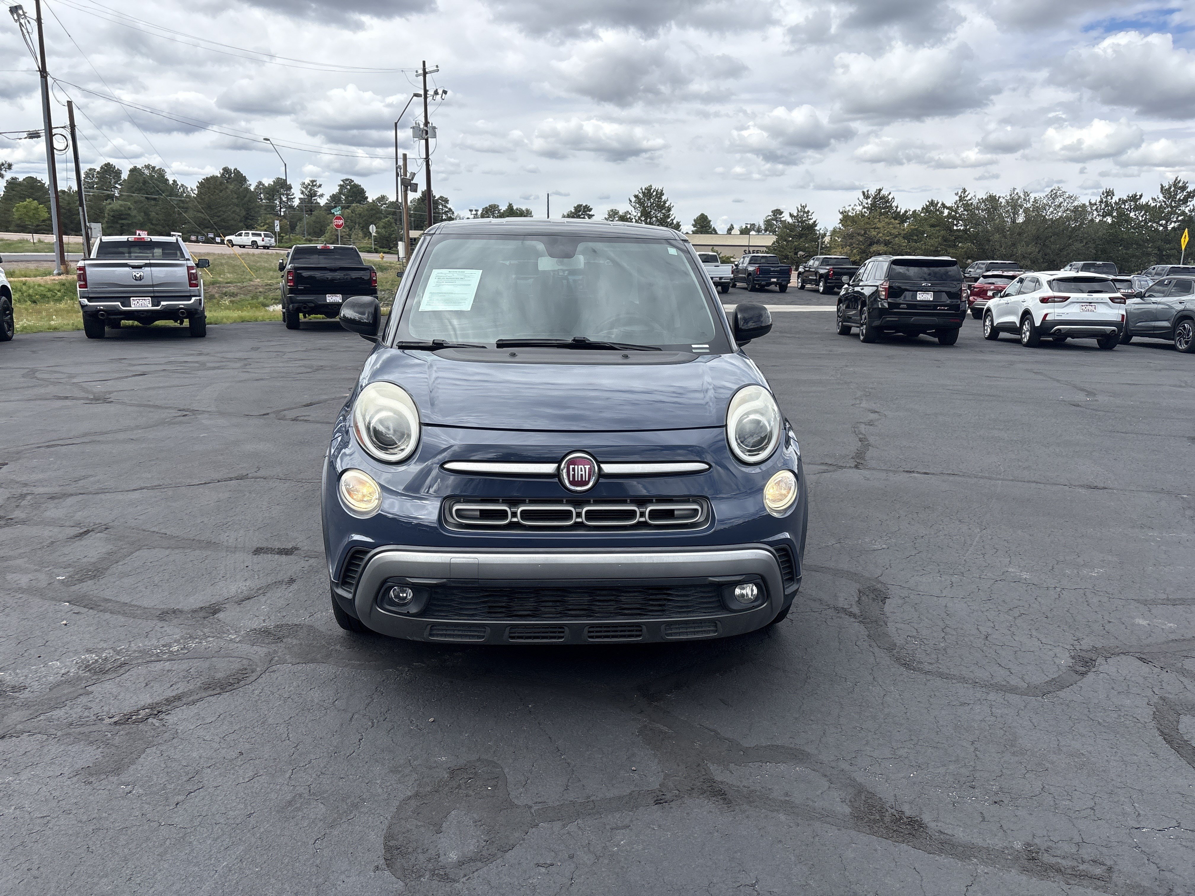 Used 2018 FIAT 500L Trekking w/ Urbana Appearance Package FWD image 6