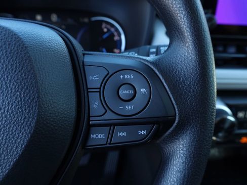 New 2025 Toyota RAV4 XLE image 27