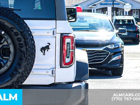 Used 2023 Ford Bronco Wildtrak image 15