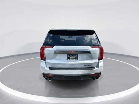 Used 2024 GMC Yukon AT4 w/ Technology Package AWD/4WD image 7